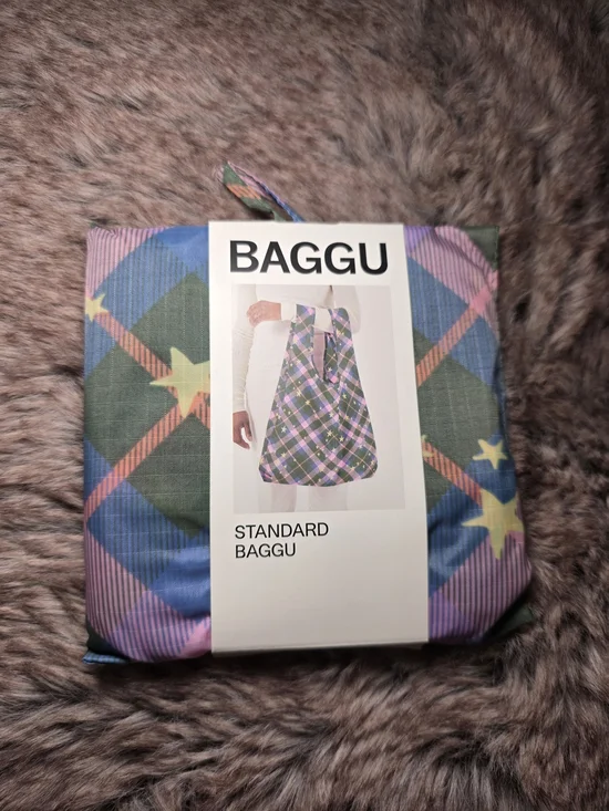 BAGGU reusable tote in plaid with star accents - green, blue, pink, yellow - Picture 2 of 3